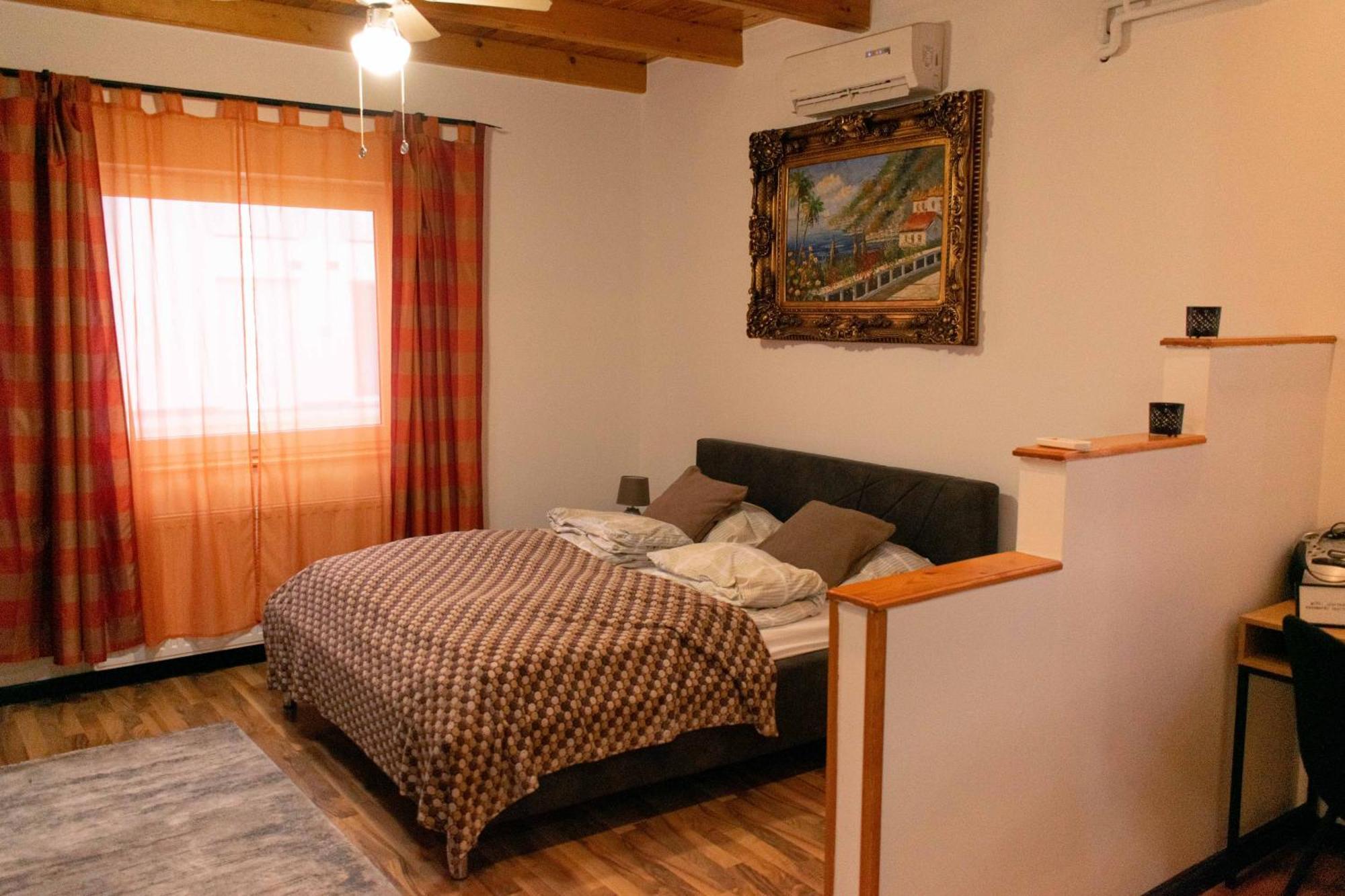 Borostyan Apartmanhaz Морахалом Екстер'єр фото